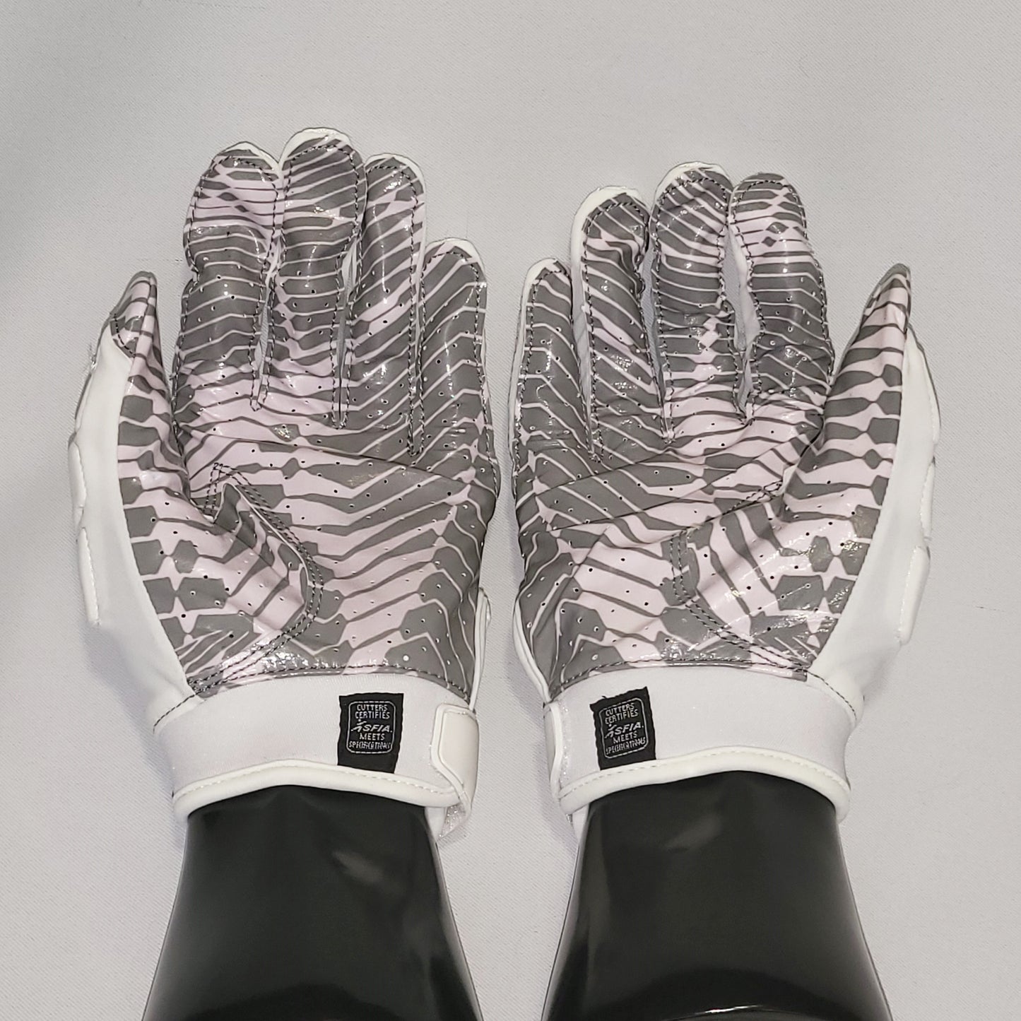 Cutters GAMER 3.0 White Football Gloves - 2XL and 3XL Grey/Pink Palm