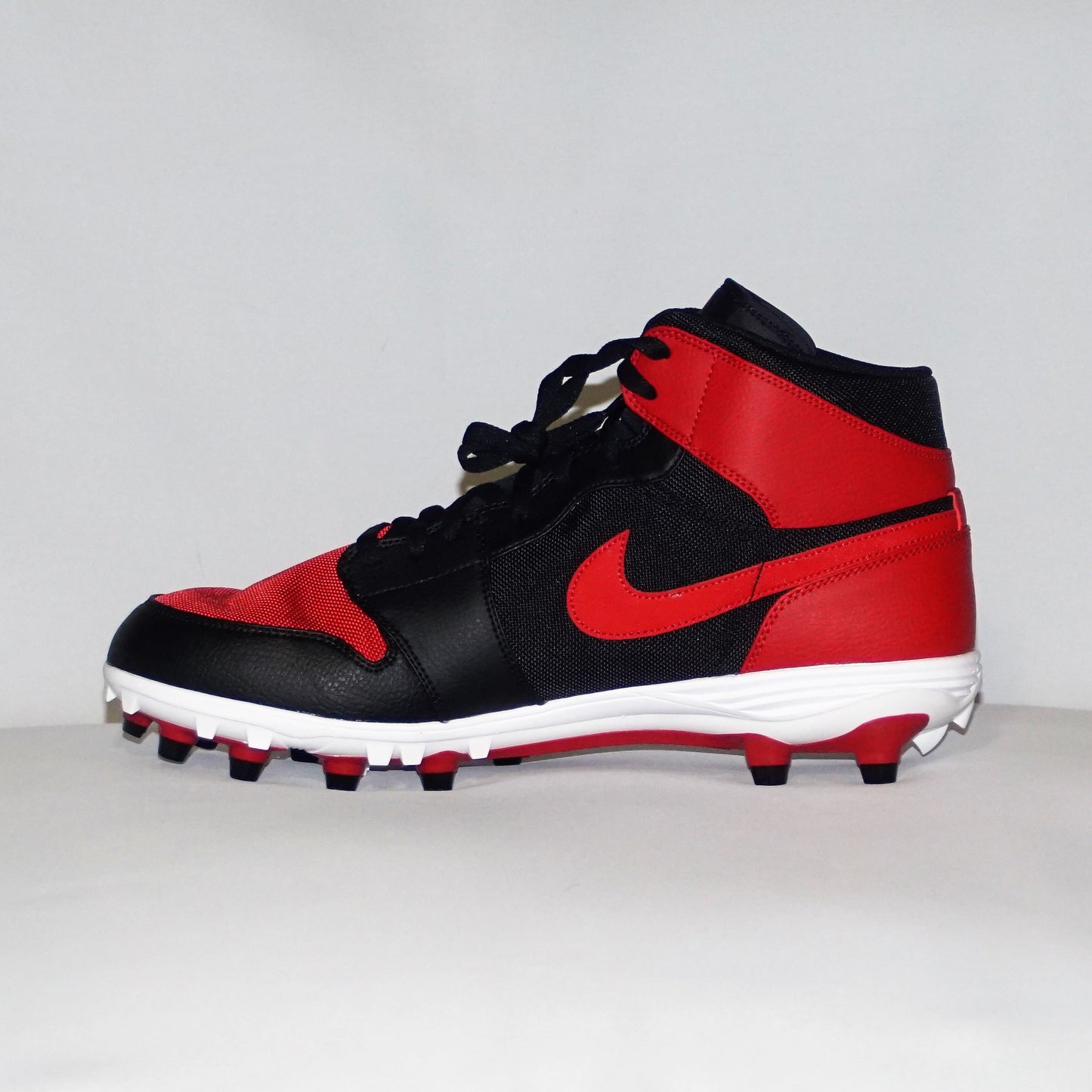 AIR JORDAN 1 MID Black/Red "Bred" Football Cleat - NEW in Box